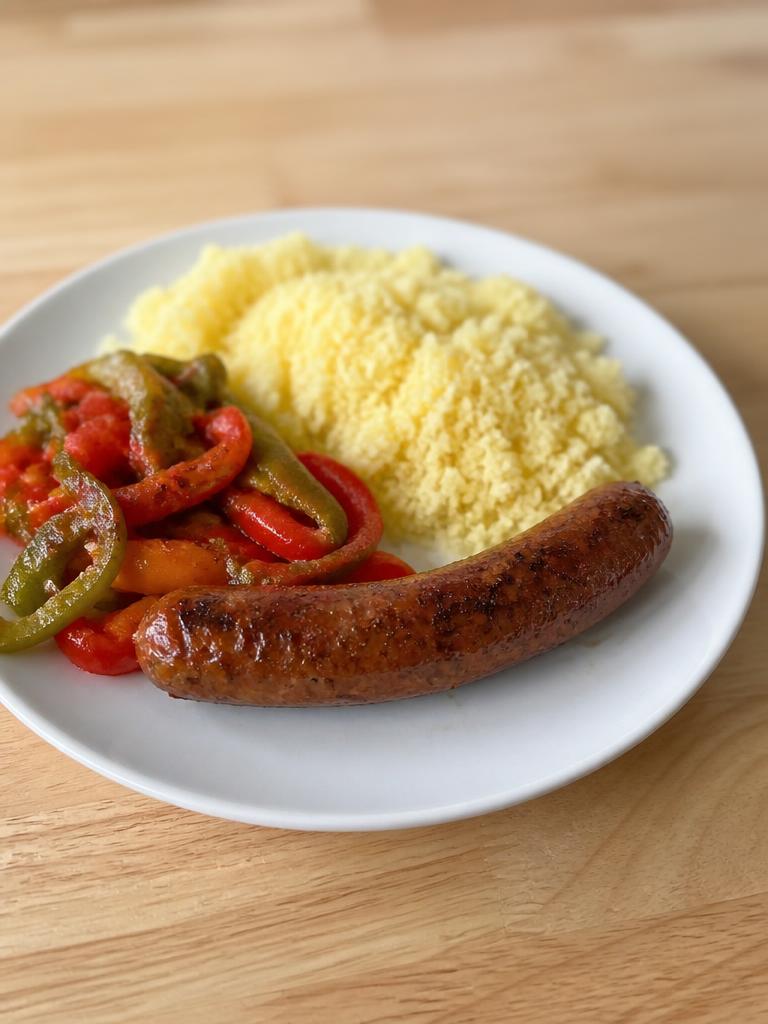 Merguez, poivrons et semoule