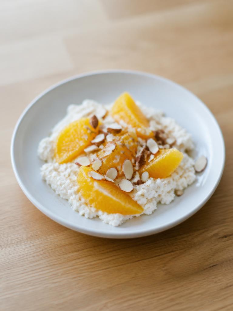 Bol de ricotta, orange et amandes
