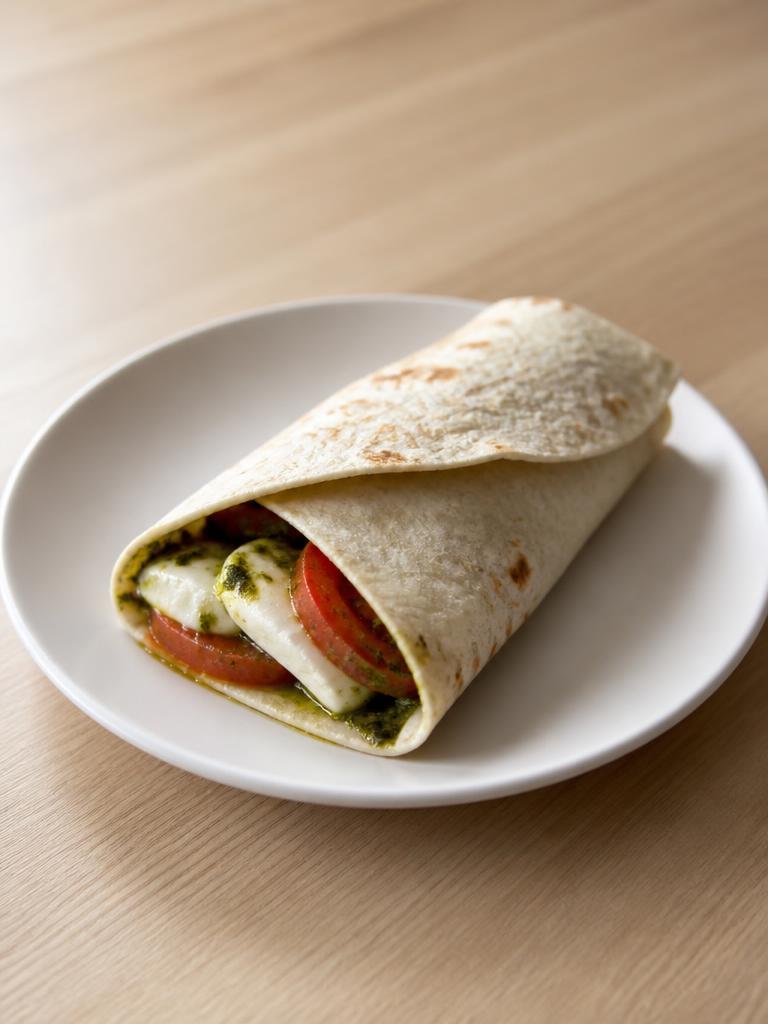 Wrap mozzarella, tomate et pesto