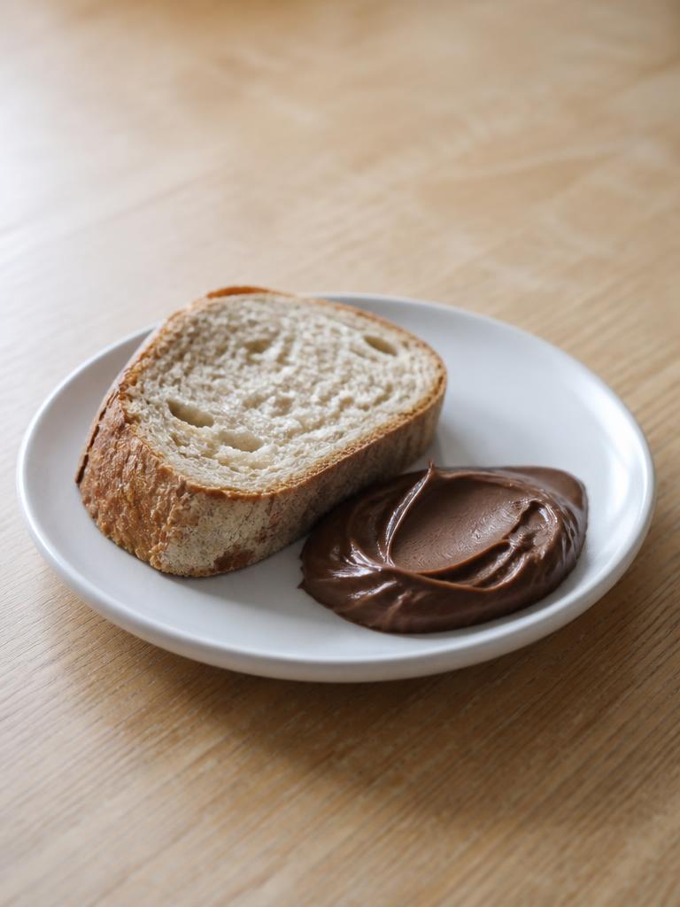 Pain et pâte à tartiner du matin