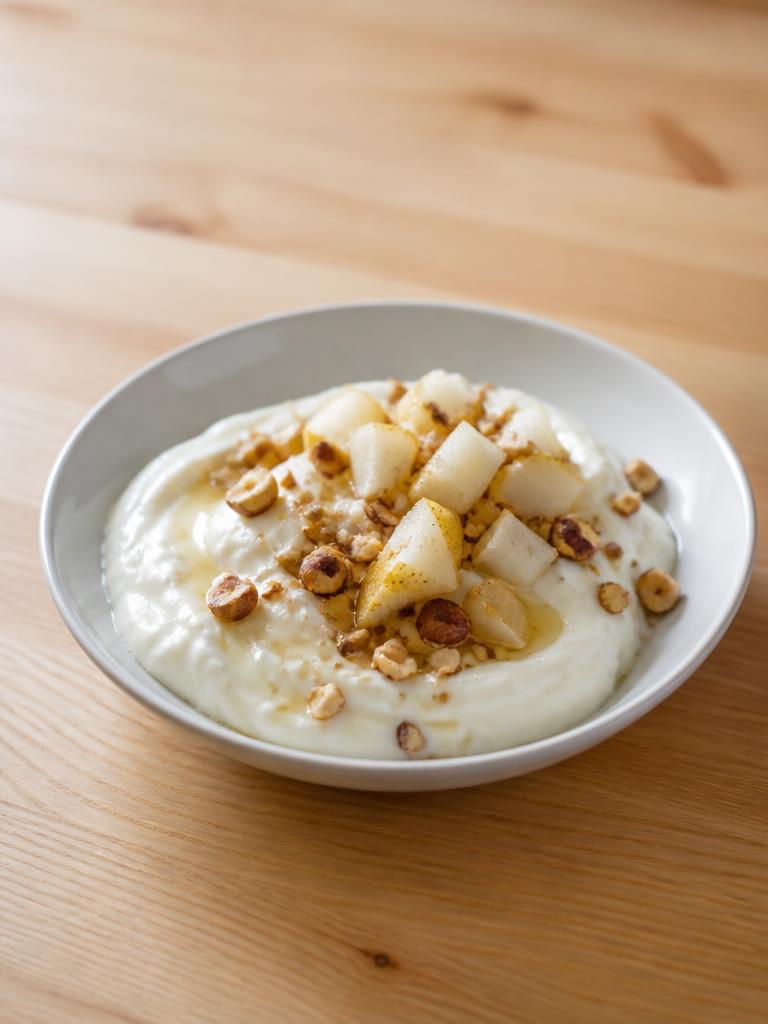 Skyr à la poire et aux noisettes