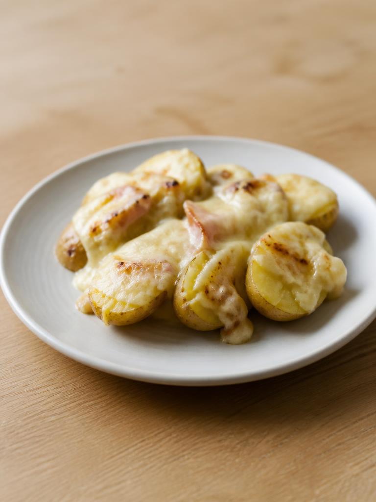 Pommes de terre fondantes à la raclette