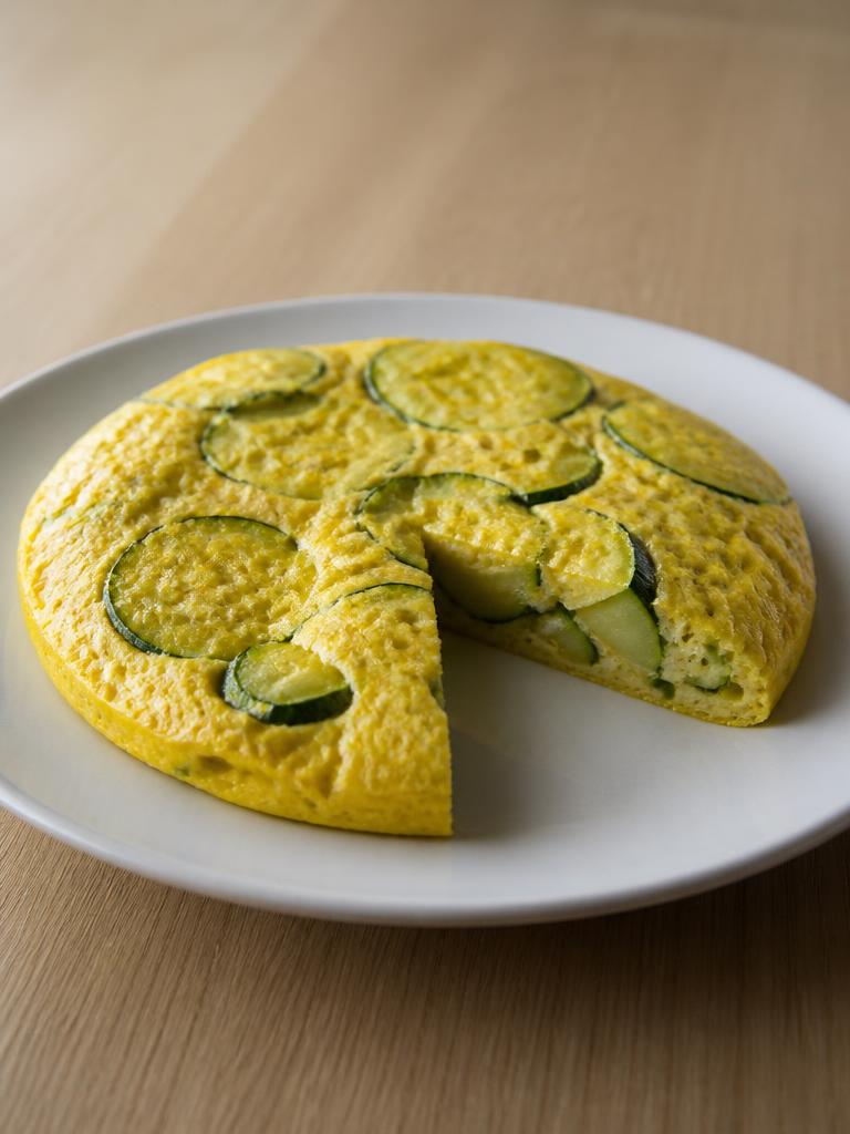 Omelette au micro-ondes, courgette et curcuma
