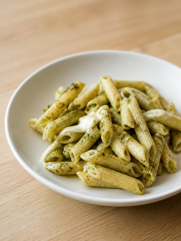 Penne au pesto et mozzarella