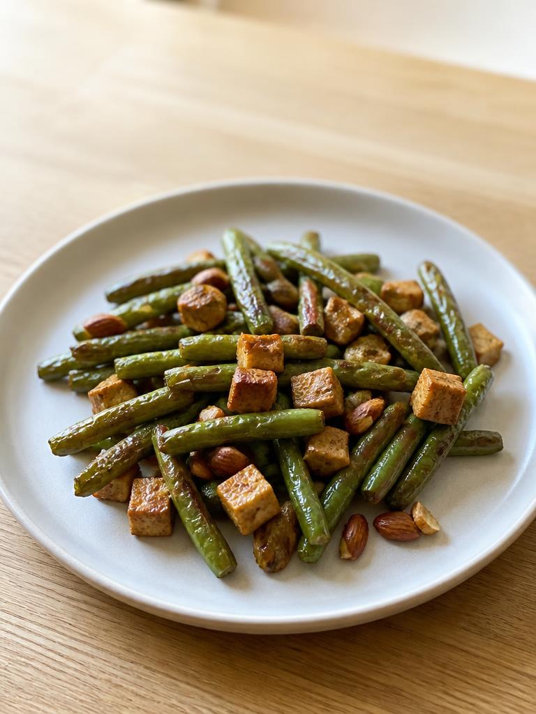 Haricots verts, tofu fumé et amandes à l'air fryer