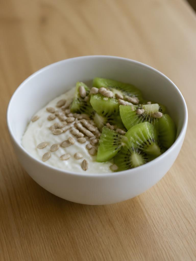 Bol de skyr, kiwi et graines de tournesol