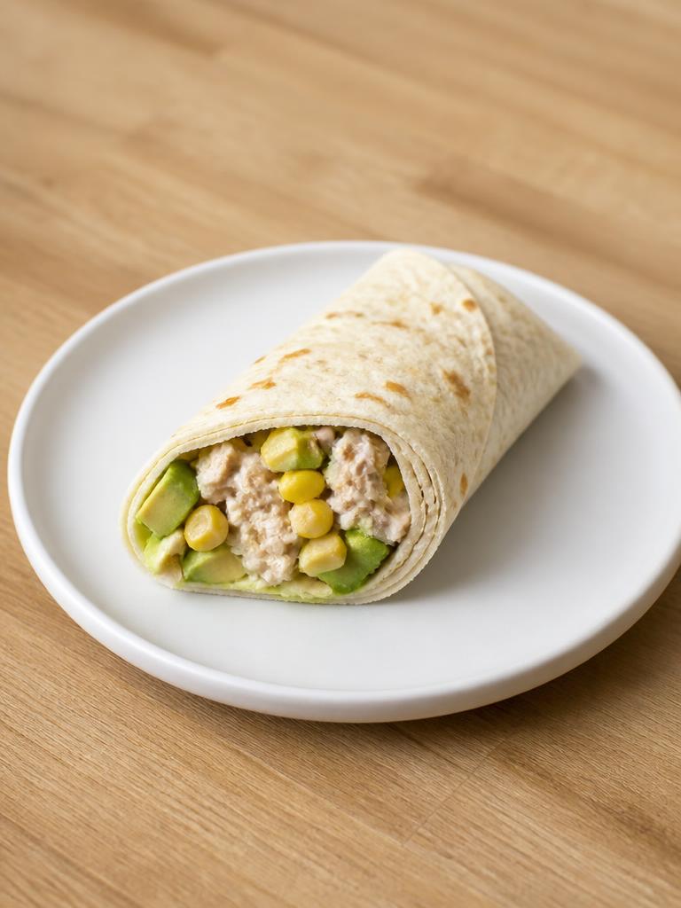 Wrap à l'avocat, thon et maïs