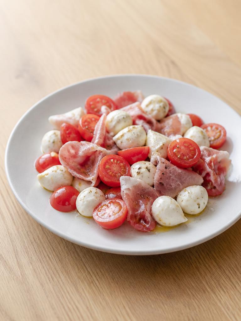 Salade de tomates, mozzarella et jambon
