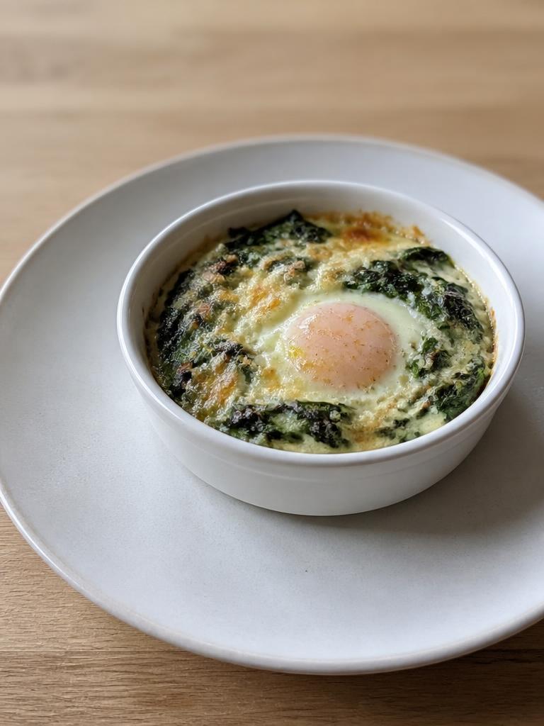 Œufs cocotte aux épinards et à l'emmental