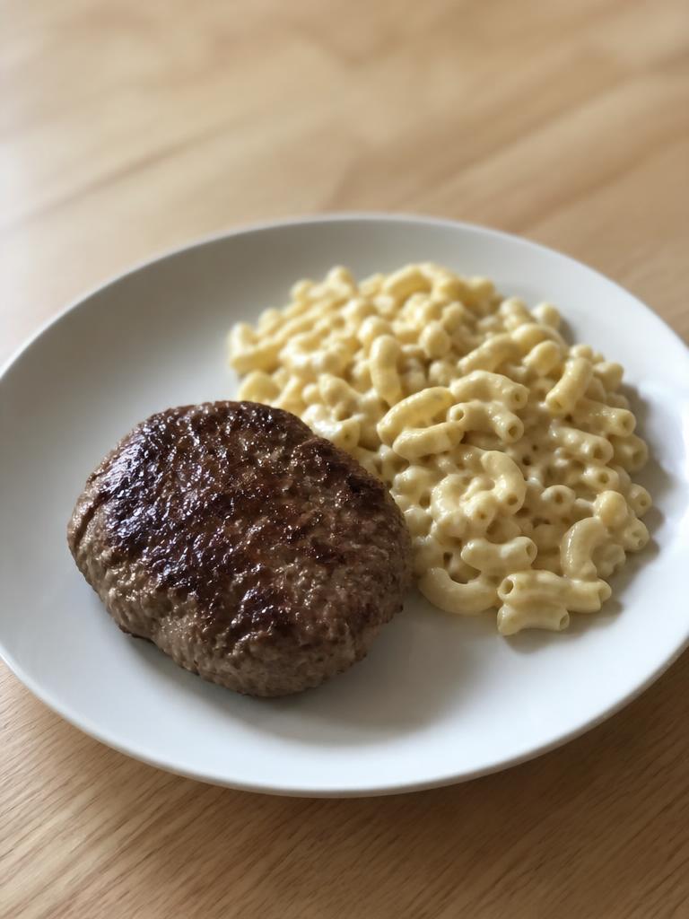 Steak haché et coquillettes à la crème